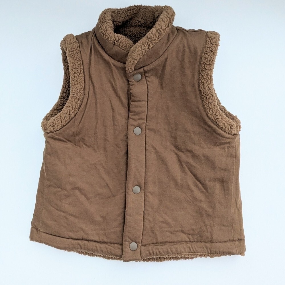 NWT Uniqlo Kids (Size 3) Brown Reversible Indoor/Outdoor Snap-Close Fleece Vest - Picture 7 of 13
